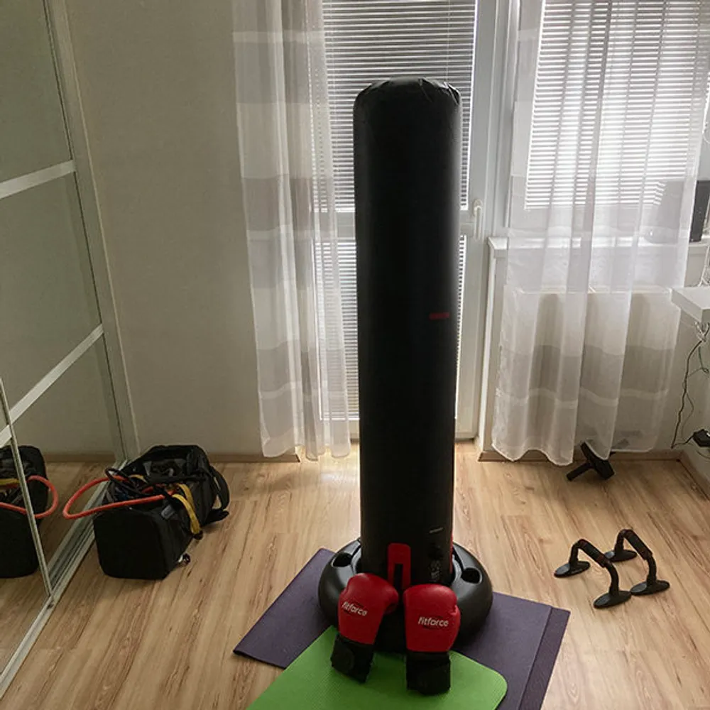 Ukázka Samsung Dexu - puštěné výukové video na box, k tomu puštěný tracker aktivity (Excel, může být i Appka) a vámi oblíbená hudba.